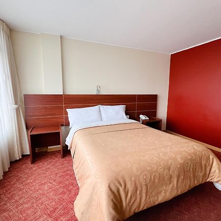 Hotel Flor De Los Andes Tulcán 外观 照片