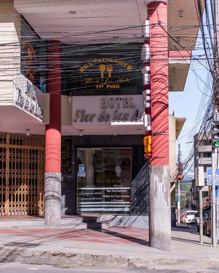 Hotel Flor De Los Andes Tulcán 外观 照片