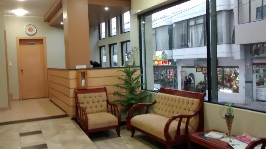 Hotel Flor De Los Andes Tulcán 外观 照片