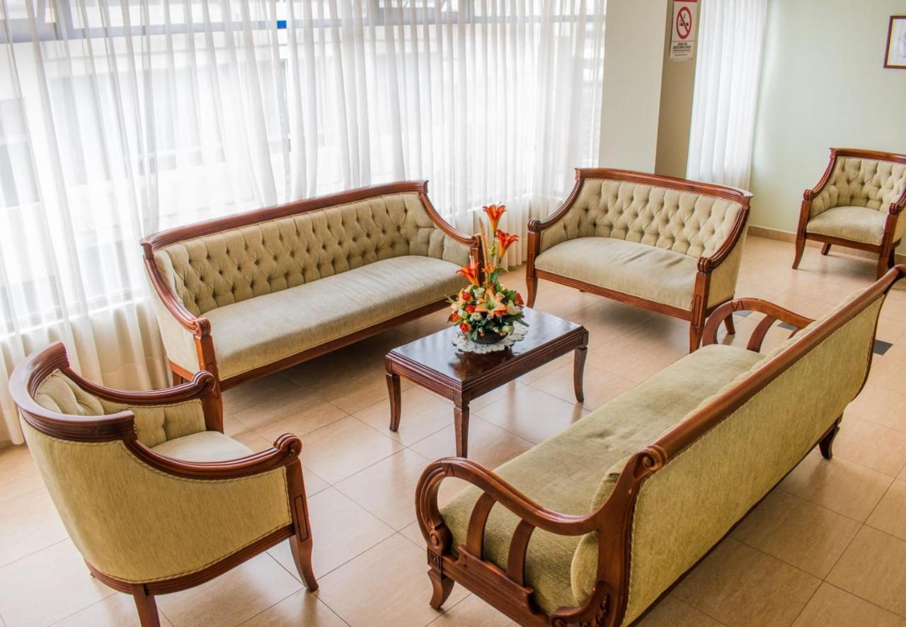 Hotel Flor De Los Andes Tulcán 外观 照片